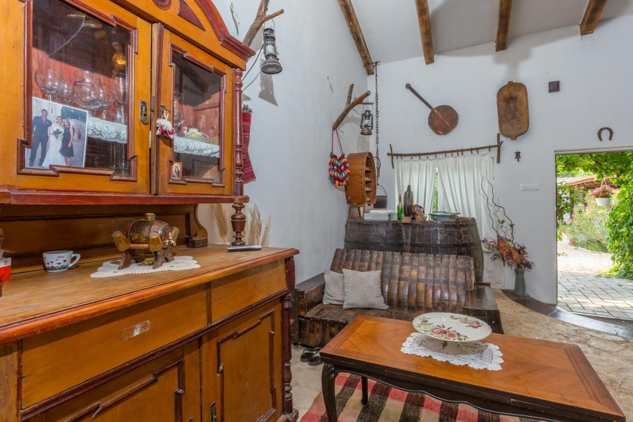 Kuca Za Odmor Joko I Jeka Villa Bogatic Exterior photo