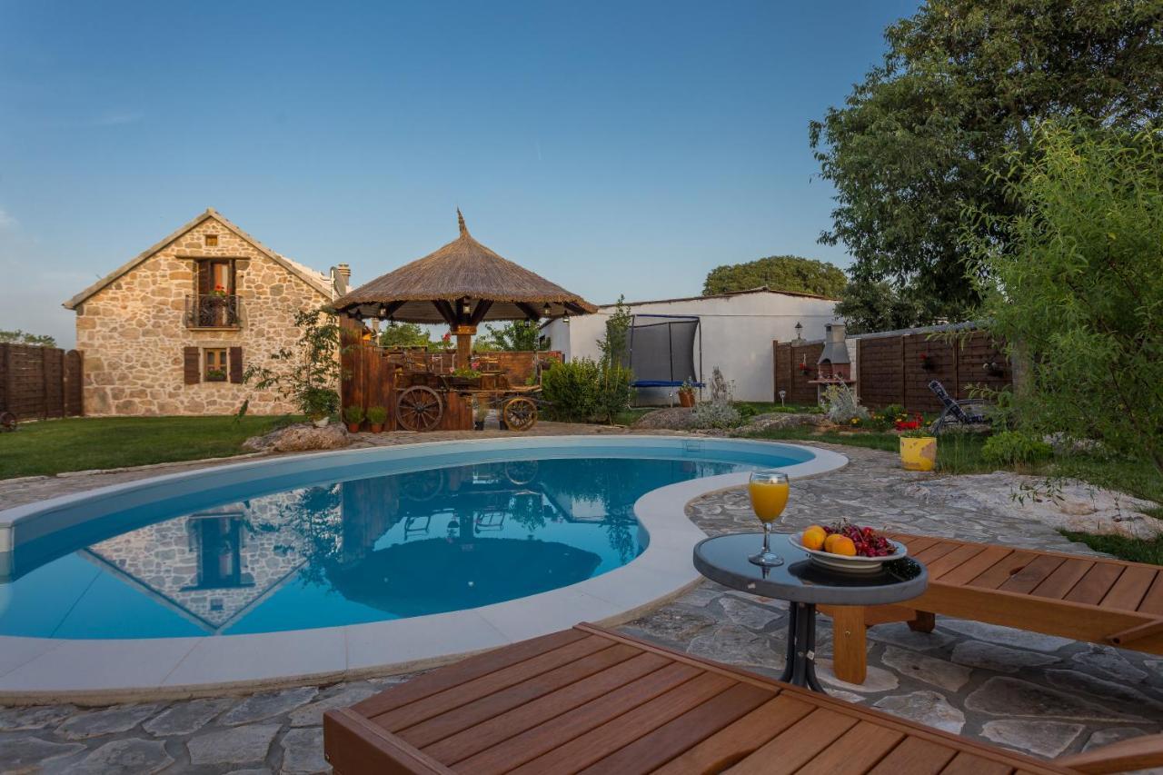 Kuca Za Odmor Joko I Jeka Villa Bogatic Exterior photo