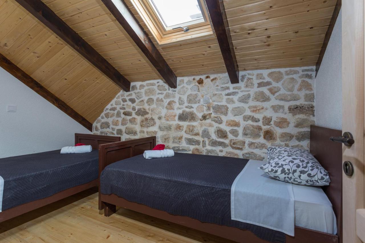 Kuca Za Odmor Joko I Jeka Villa Bogatic Exterior photo