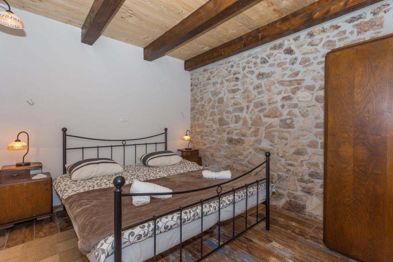 Kuca Za Odmor Joko I Jeka Villa Bogatic Exterior photo